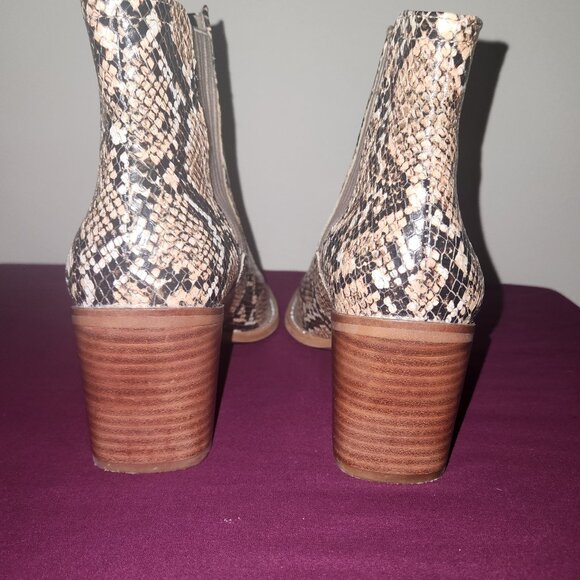 Vince Camuto Gigietta python-print ankle bootie size 8 - Picture 7 of 8